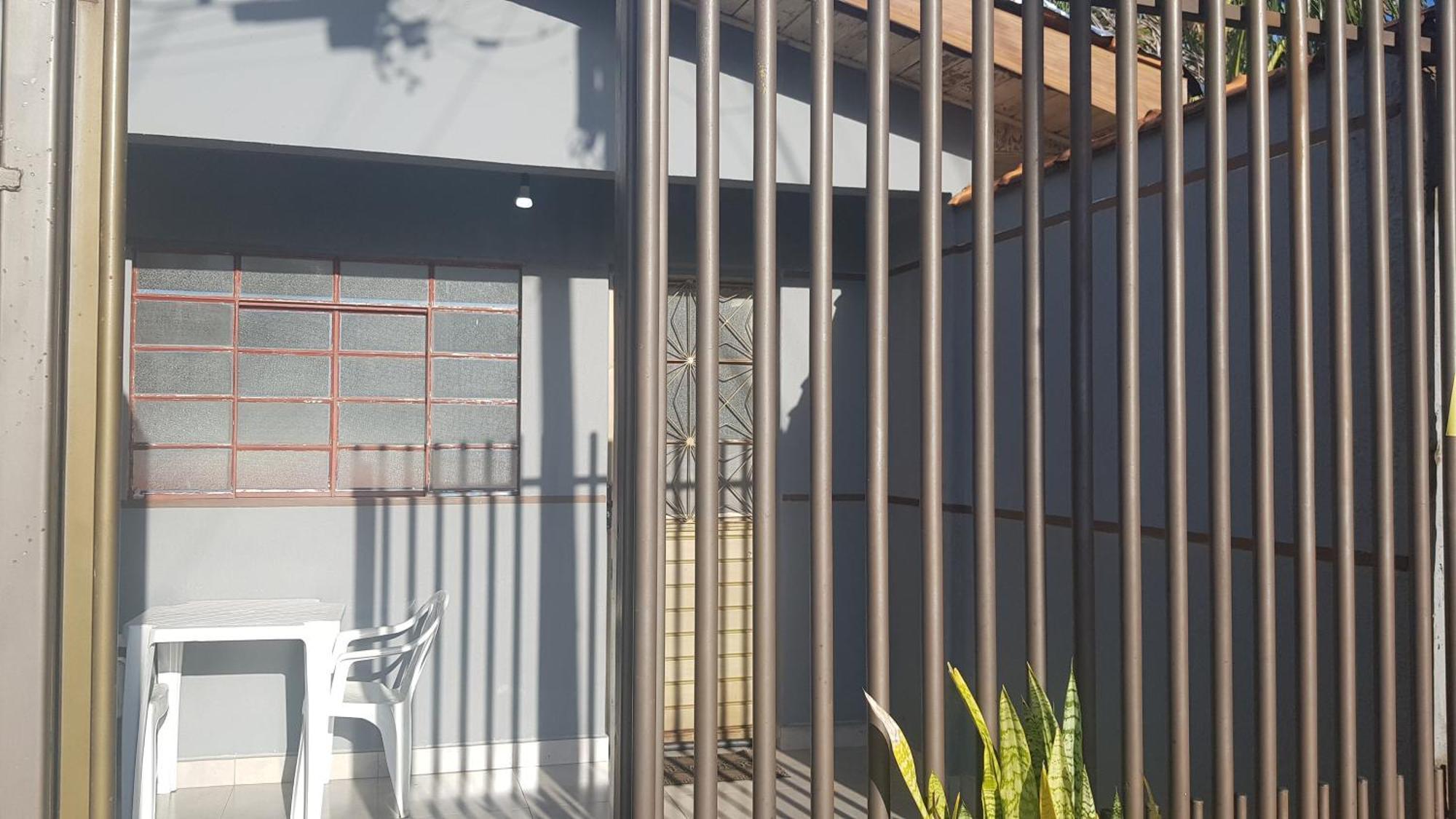 Casa No Centro De Foz! Ar-Condicionado, Smart Tv, Wi-Fi, Cozinha, Ventilador E 4 Camas Apartment ฟอสดูอีกวาซู ภายนอก รูปภาพ