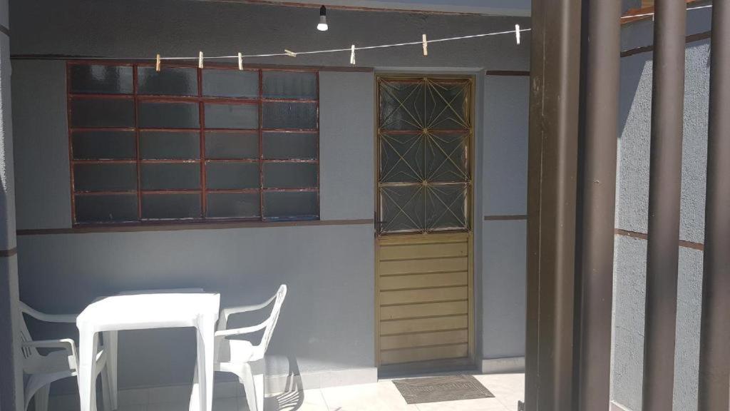 Casa No Centro De Foz! Ar-Condicionado, Smart Tv, Wi-Fi, Cozinha, Ventilador E 4 Camas Apartment ฟอสดูอีกวาซู ภายนอก รูปภาพ